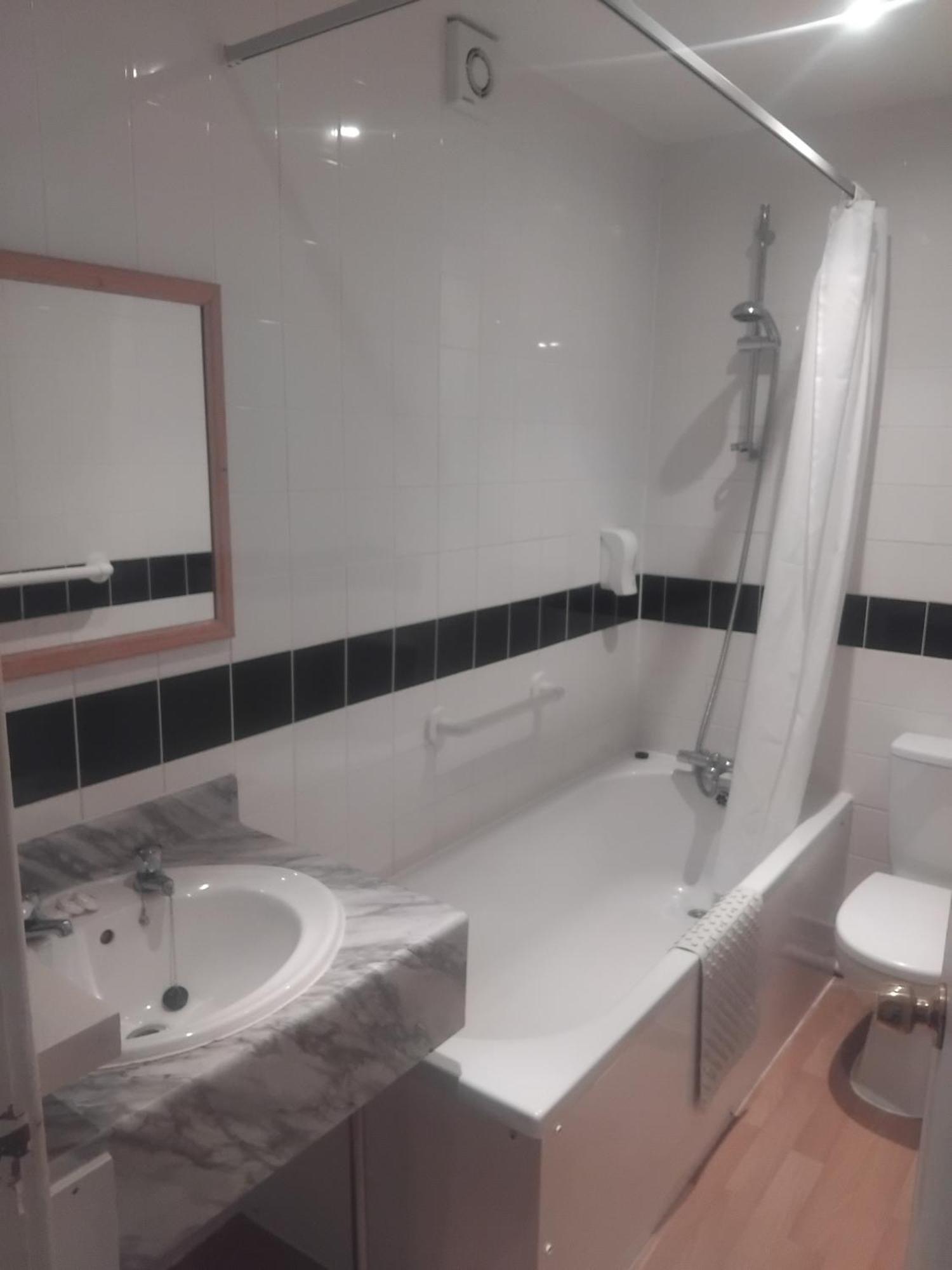 The Savoy Hotel (Adults Only) Блекпул Екстериор снимка
