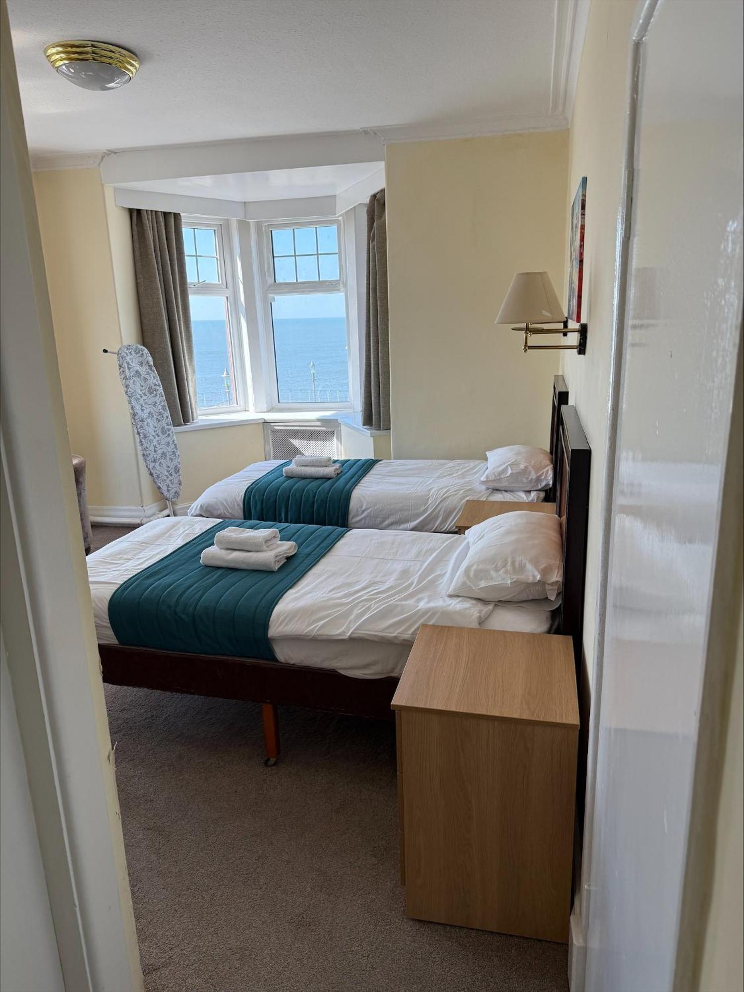 The Savoy Hotel (Adults Only) Блекпул Екстериор снимка