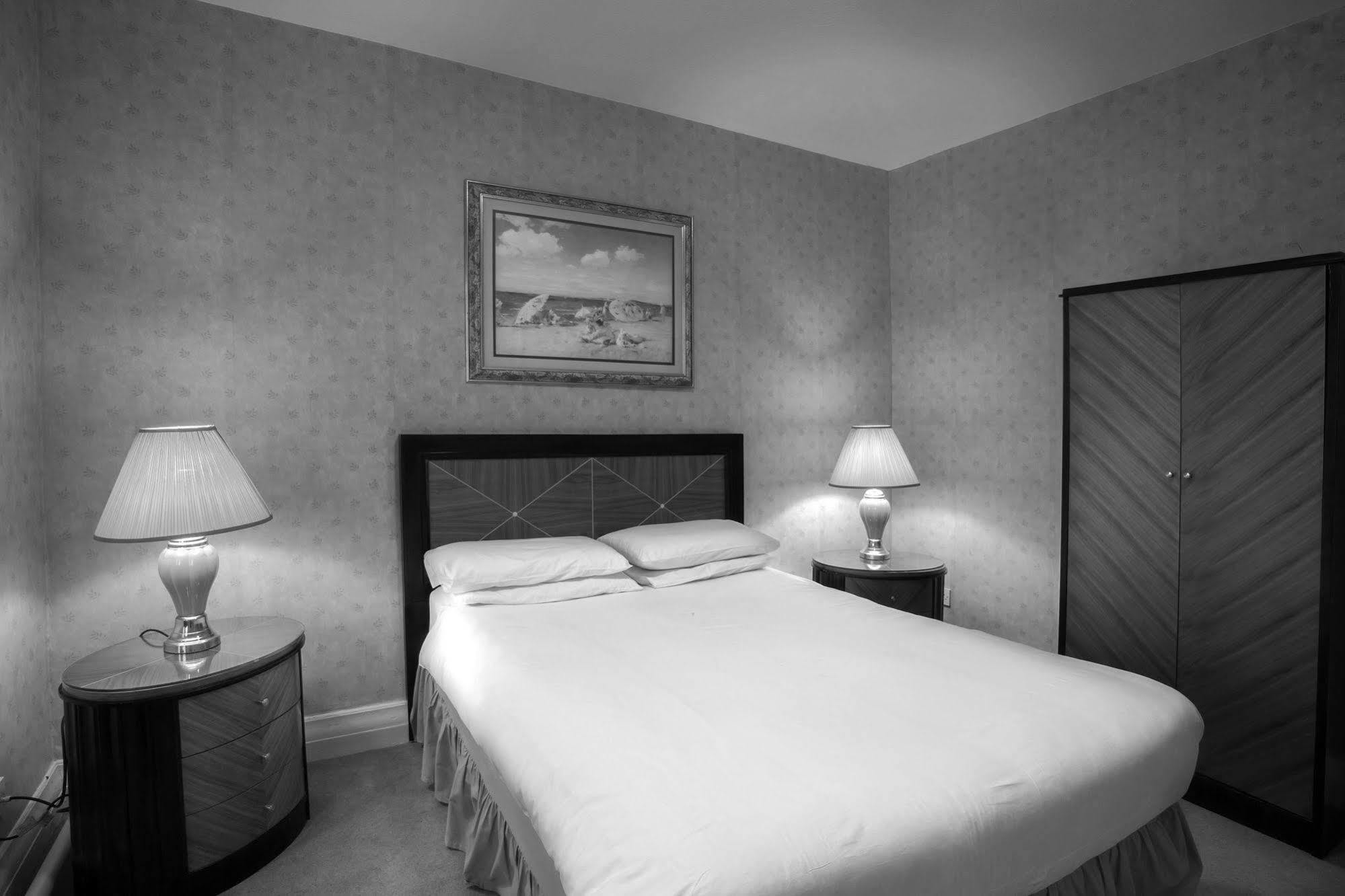 The Savoy Hotel (Adults Only) Блекпул Екстериор снимка