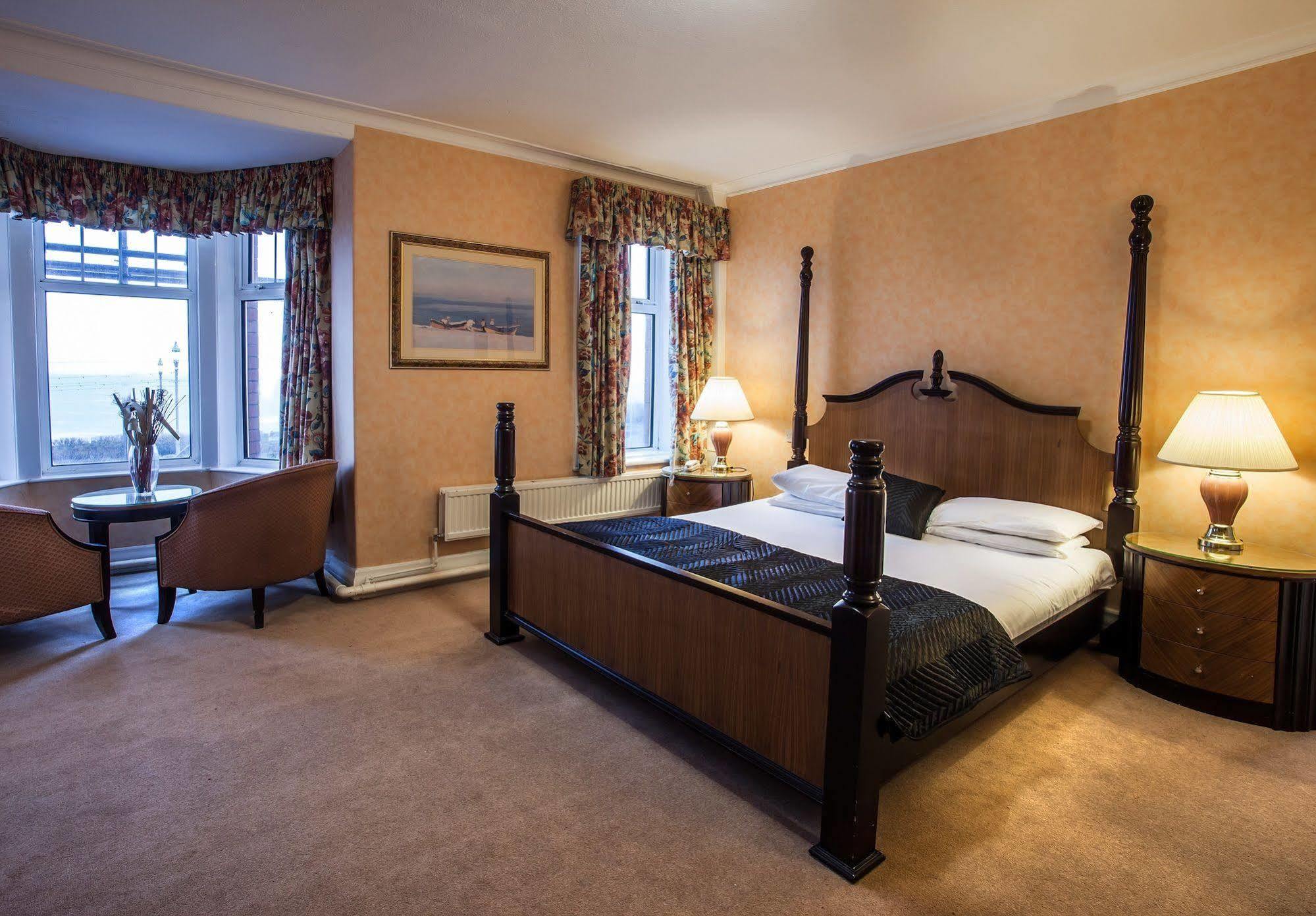 The Savoy Hotel (Adults Only) Блекпул Екстериор снимка