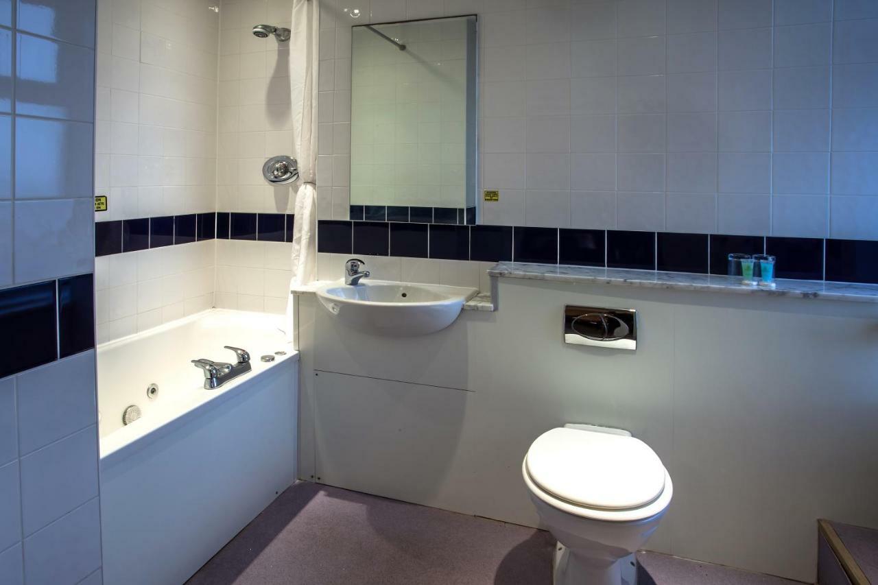 The Savoy Hotel (Adults Only) Блекпул Екстериор снимка